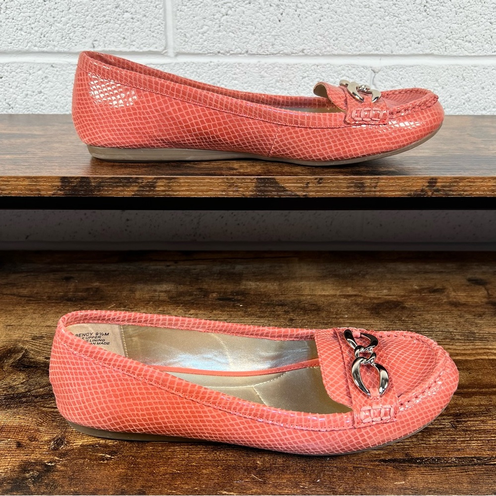 Bandolino Loafer Bency Pink Snake Print HorseBit Shiny Casual Flats women's 9.5